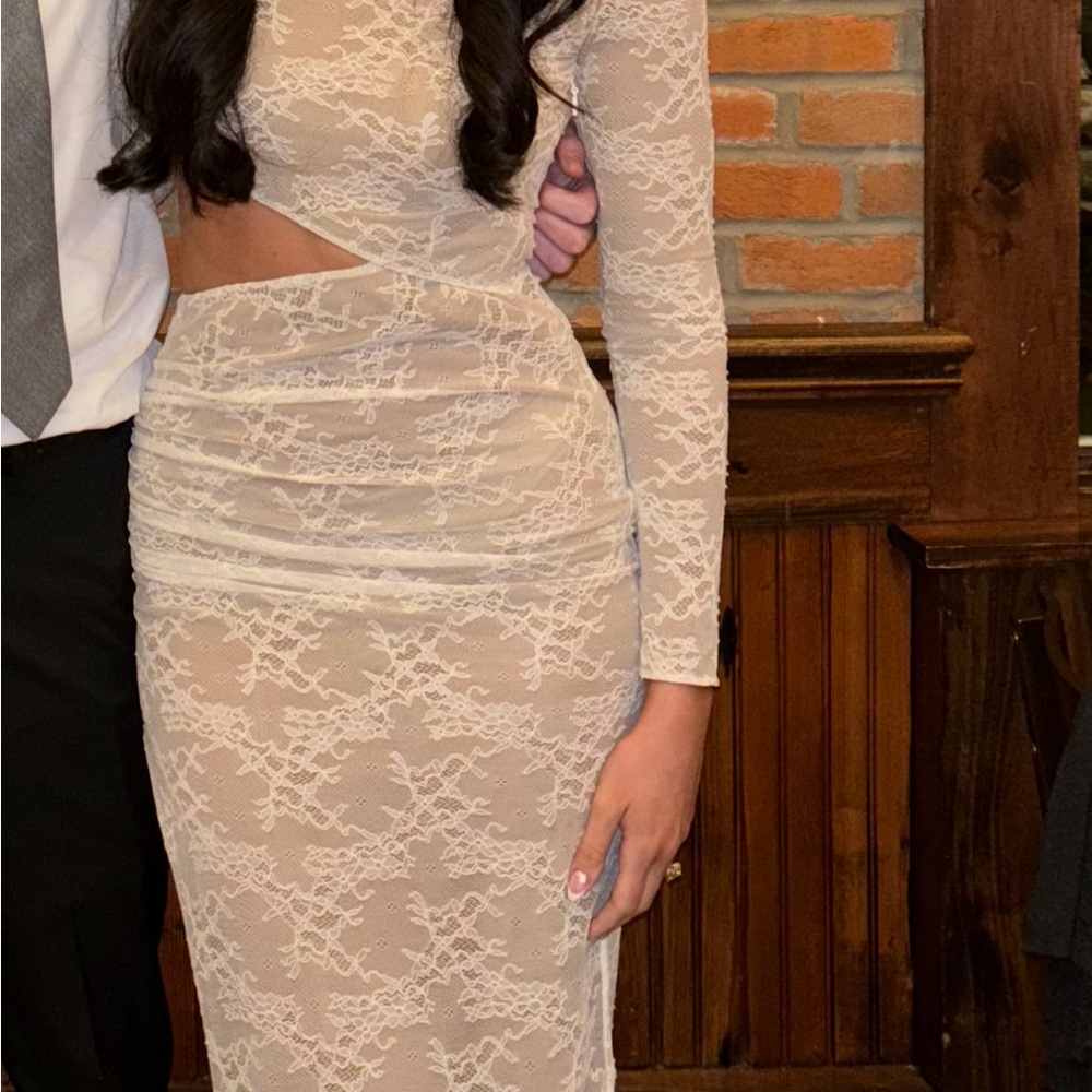 Elegant Lace Cream Dress
